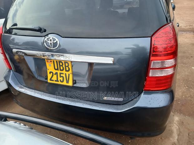 Toyota Wish 2007 Gray