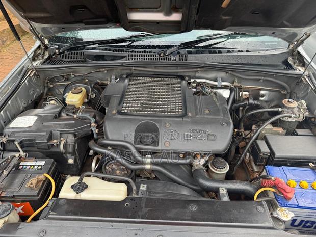 Toyota Land Cruiser Prado 2009 Silver