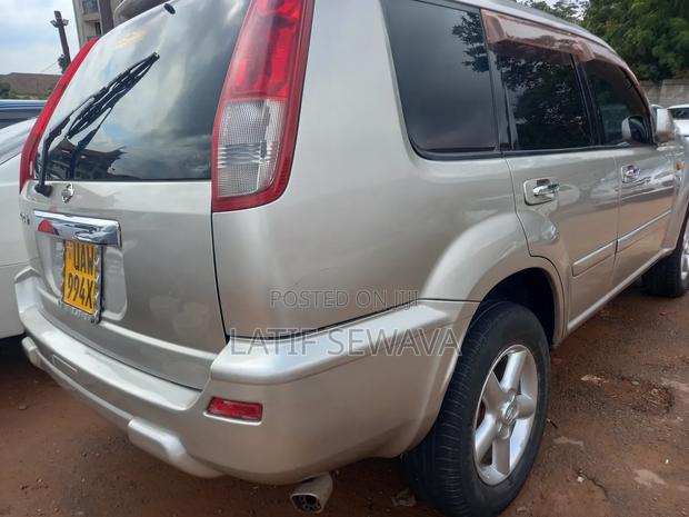 Nissan X-Trail 2.0 Comfort 2003 Brown
