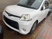 Toyota Sienta 2012 White for sale