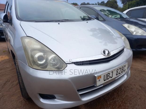 Toyota Wish 2007 Silver