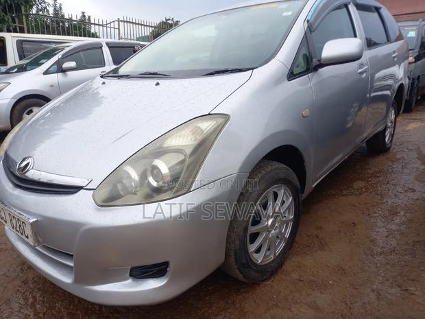 Toyota Wish 2007 Silver