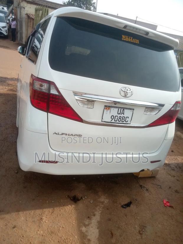 Toyota Alphard 2012 White