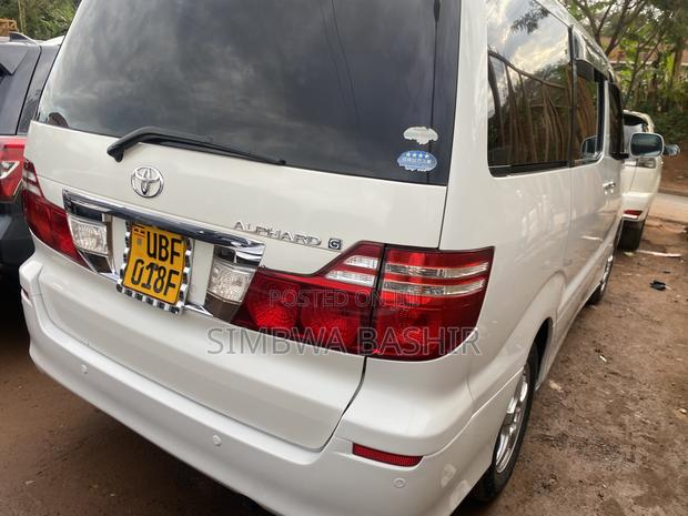 Toyota Alphard 2006 White