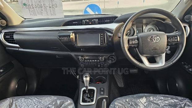Toyota Hilux 2.4 Diesel 2020 Silver