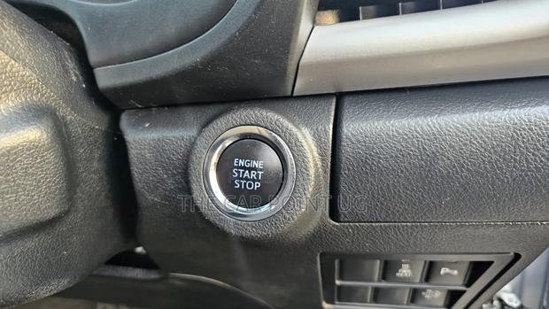 Toyota Hilux 2.4 Diesel 2020 Silver
