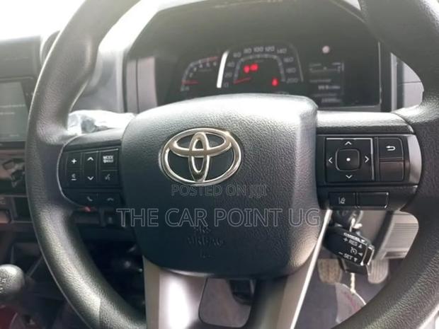 Toyota Land Cruiser 2024 Gray