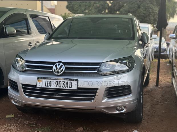 Volkswagen Touareg 2015 Silver