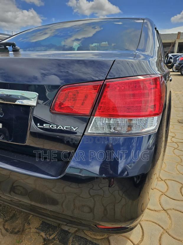 Subaru Legacy 2.5i Limited 2010 Blue