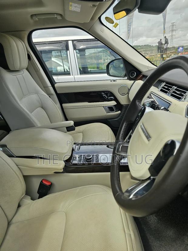 Land Rover Range Rover Vogue 2019 White