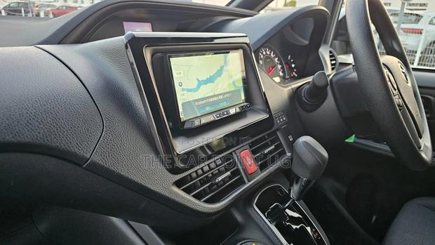 Toyota Noah 2.0 FWD (8 Seater) 2019 Silver