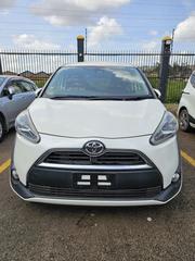 Toyota Sienta 2016 White for sale