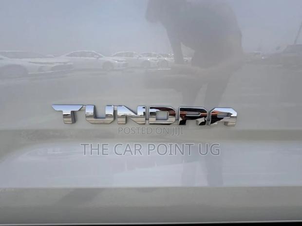 Toyota Tundra 2024 White