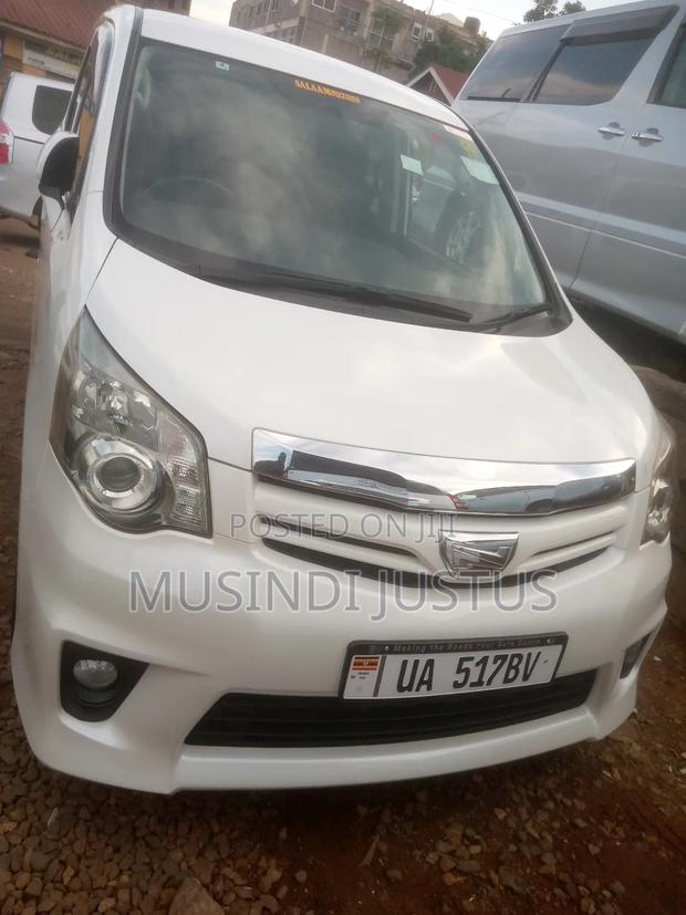 Toyota Noah 2011 White
