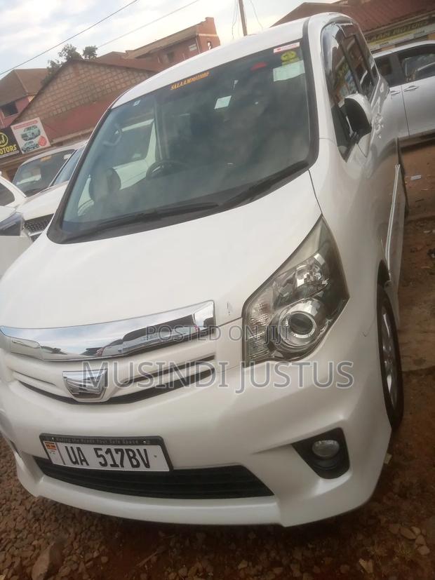 Toyota Noah 2011 White