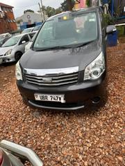 Toyota Noah 2.0 143hp FWD (7 Seater) 2011 Gray for sale