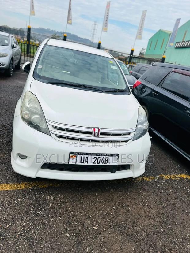 Toyota ISIS 1.8 G 2WD 2011 White