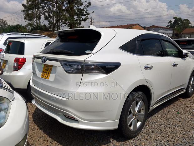 Toyota Harrier 2.0 2015 White