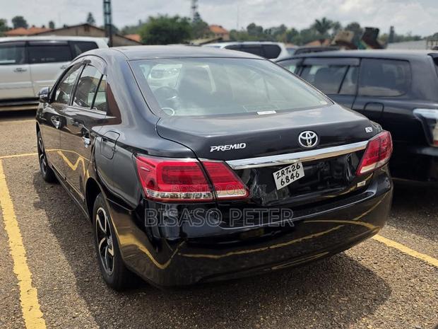 Toyota Premio 2017 Black