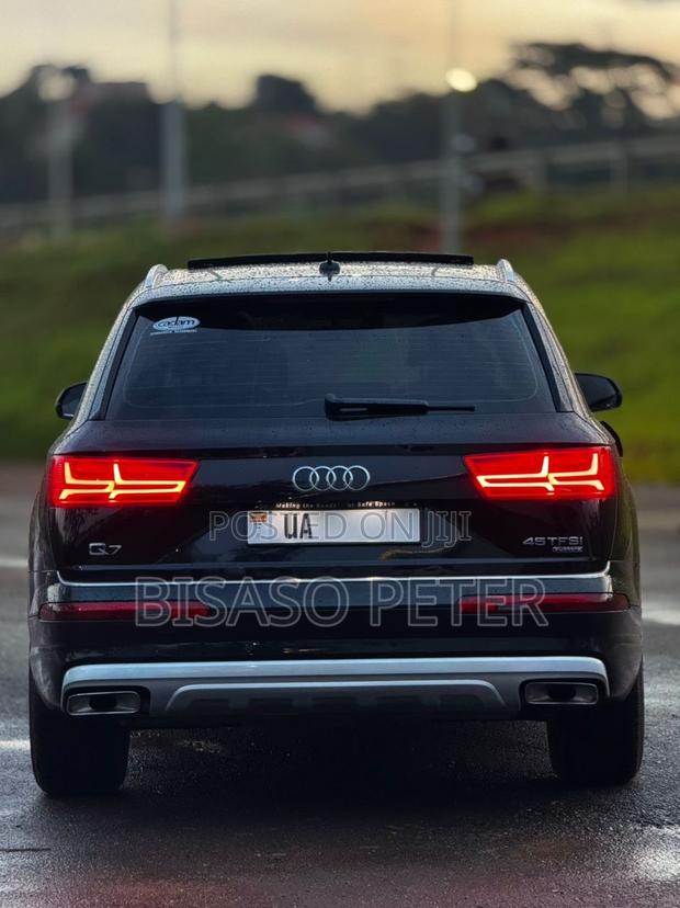 Audi Q7 2018 Black