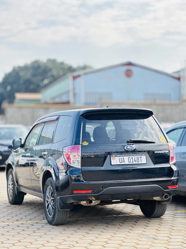 Subaru Forester 2.0D X 2011 Black