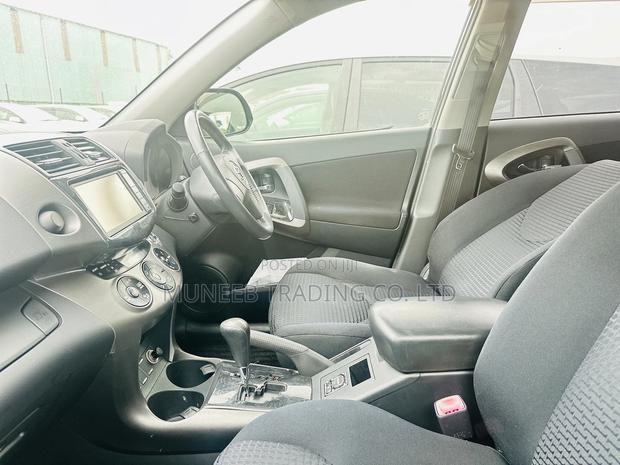 Toyota Vanguard 2010 Black