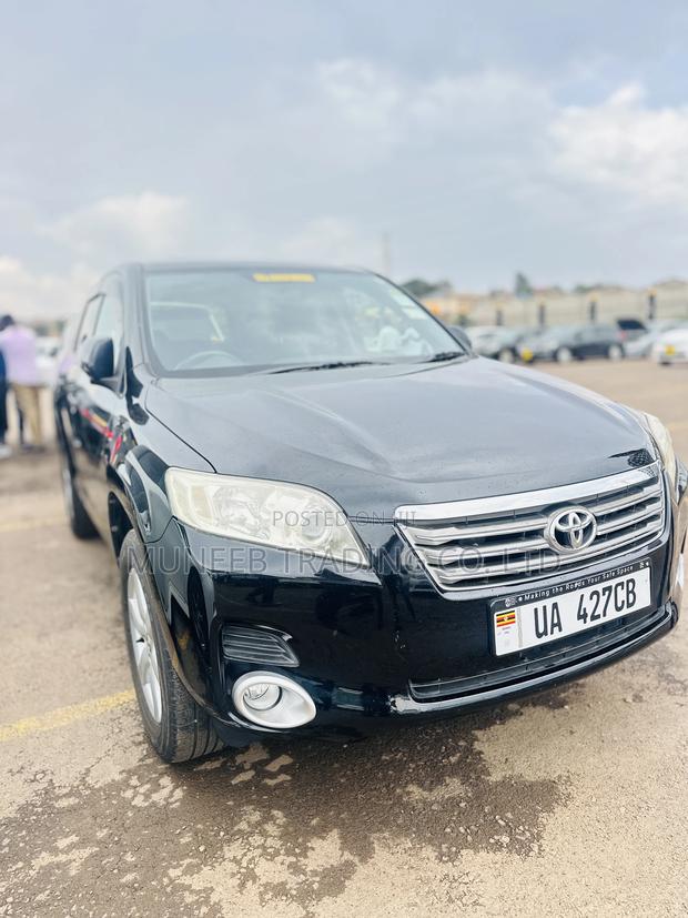 Toyota Vanguard 2010 Black