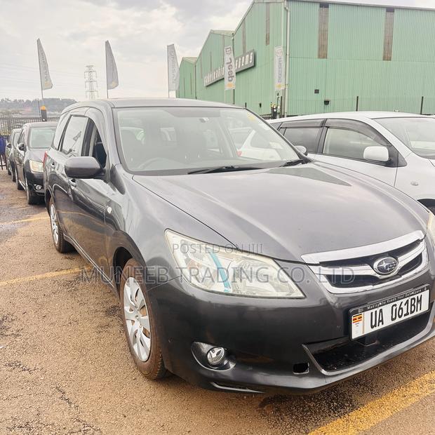 Subaru Exiga 2010 Gray