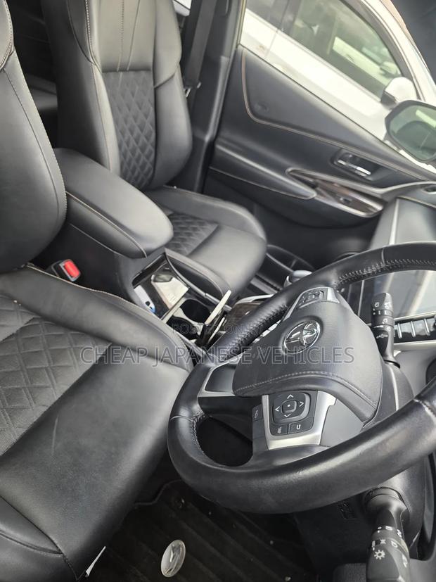 Toyota Harrier 2.5 Hybrid 4WD 2014 Silver