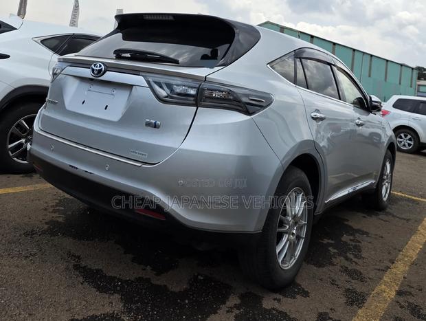 Toyota Harrier 2.5 Hybrid 4WD 2014 Silver