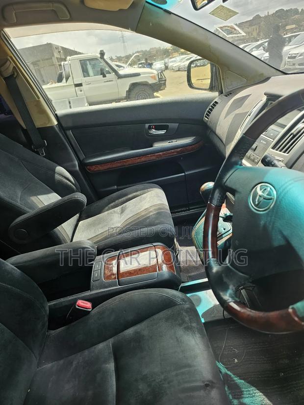 Toyota Harrier 2.4 2011 Black