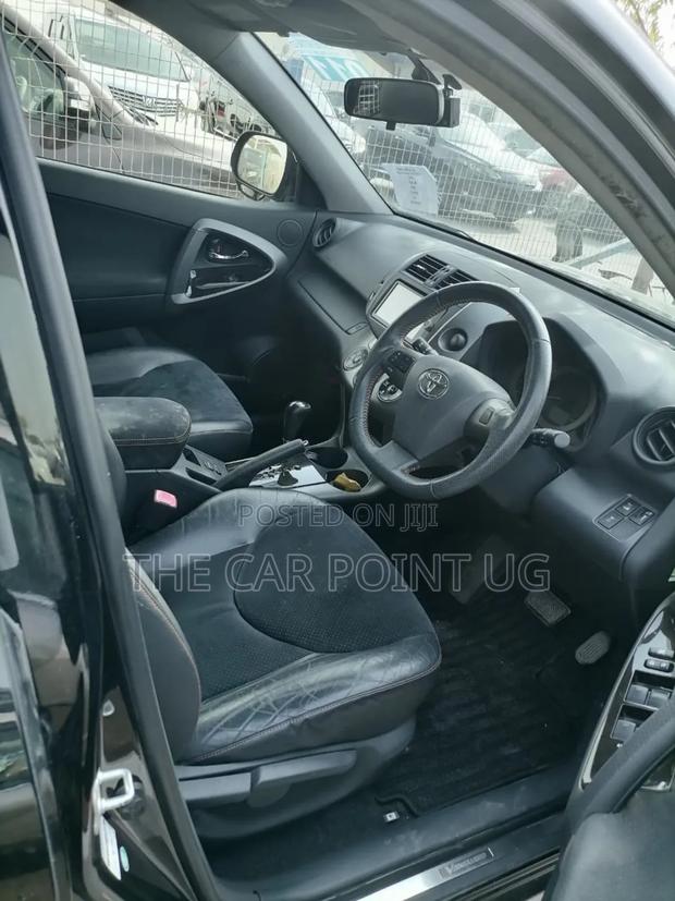 Toyota Vanguard 2013 Black