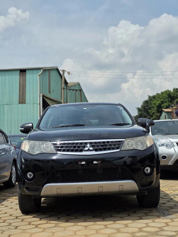 Mitsubishi Outlander 2012 Black