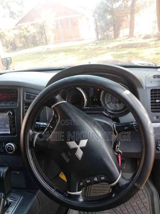 Mitsubishi Pajero 2010 Black