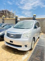 Toyota Noah 2.0 143hp AWD (8 Seater) 2012 Silver for sale