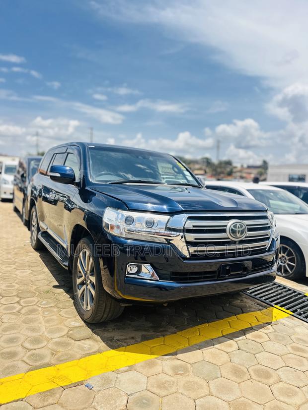 Toyota Land Cruiser 4.6 V8 ZX 2016 Blue