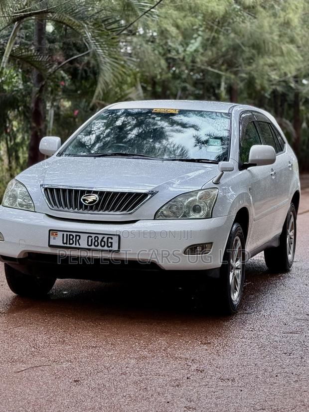 Toyota Harrier 2.4 2010 Off white