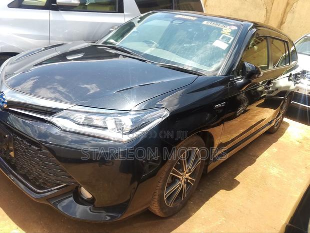 Toyota Corolla Fielder 1.5 Hybrid FWD 2015 Black