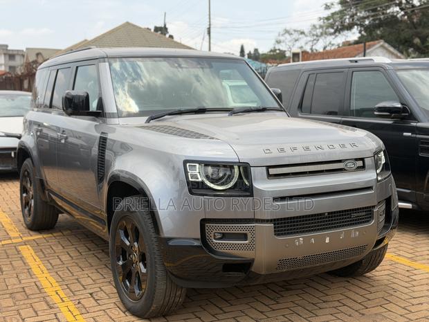 Land Rover Defender 2023 Gray