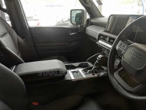 New Toyota Land Cruiser Prado 2.7 2024 Gold