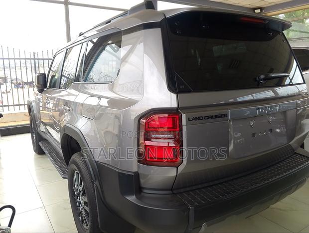 New Toyota Land Cruiser Prado 2.7 2024 Gold