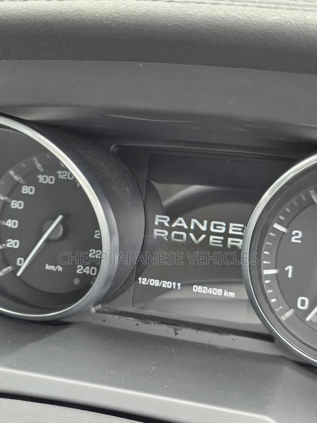 Land Rover Range Rover Evoque Pure 4dr SUV AWD (2.0L 4cyl Turbo 9A) White
