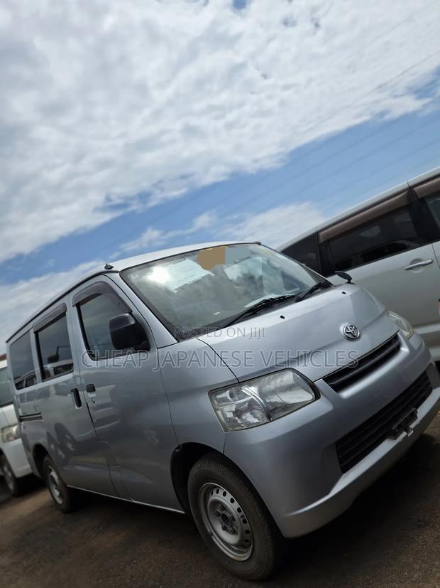 Toyota Lite-Ace 2013 Silver