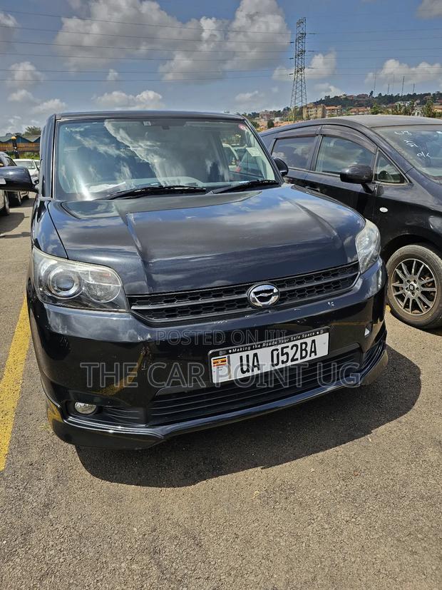 Toyota Corolla Rumion 2010 Black