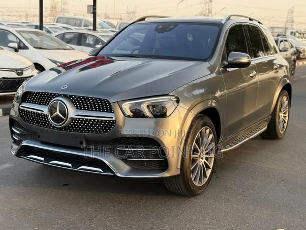 Mercedes-Benz GLE-Class GLE 300d 4MATIC 2024 Silver
