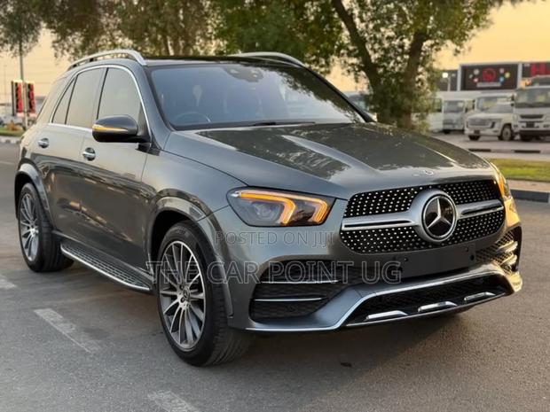 Mercedes-Benz GLE-Class GLE 300d 4MATIC 2024 Silver