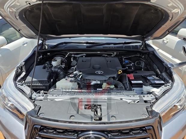 Toyota Hilux 2.8 Diesel 2020 Silver