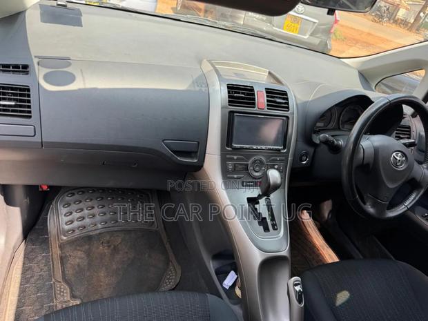Toyota Auris 2010 White