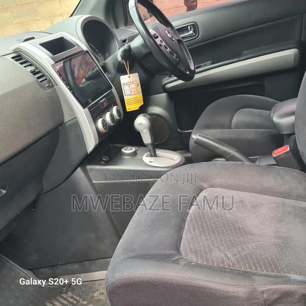 Nissan X-Trail 2010 Silver