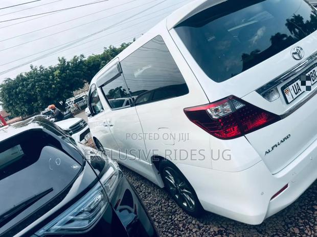 Toyota Alphard 2012 White